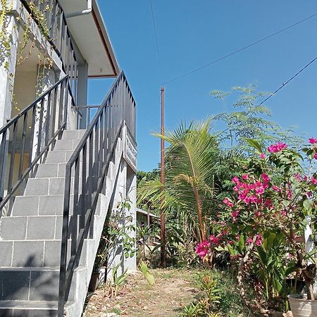 Yusilver Guest House Labuan Bajo Exterior photo
