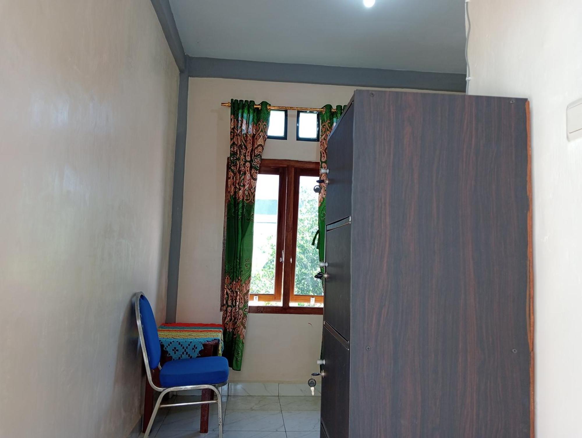 Yusilver Guest House Labuan Bajo Exterior photo